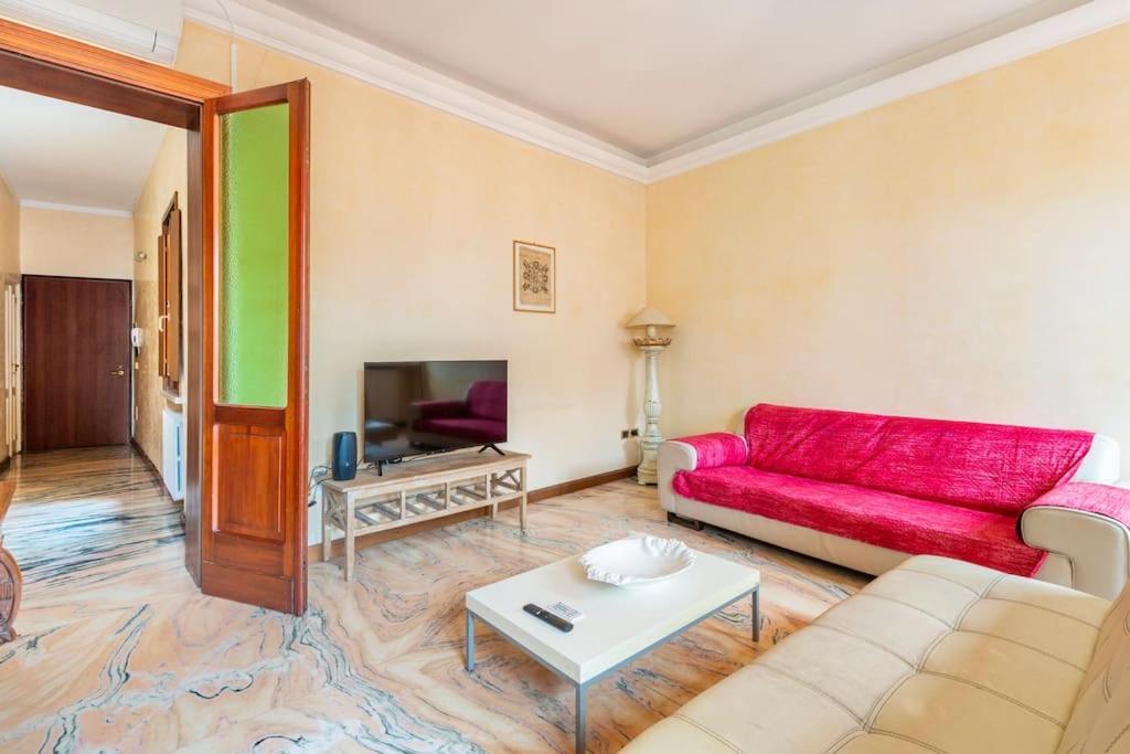 Apartment Under The Basilica Of Sant'Andrea マントヴァ エクステリア 写真